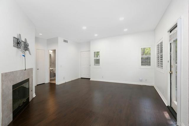 Building Photo - 9910 Scripps Vista Way