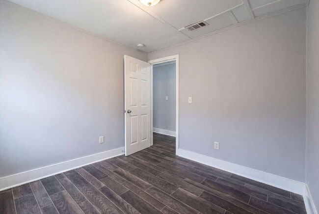Building Photo - 730 Searcy Ave