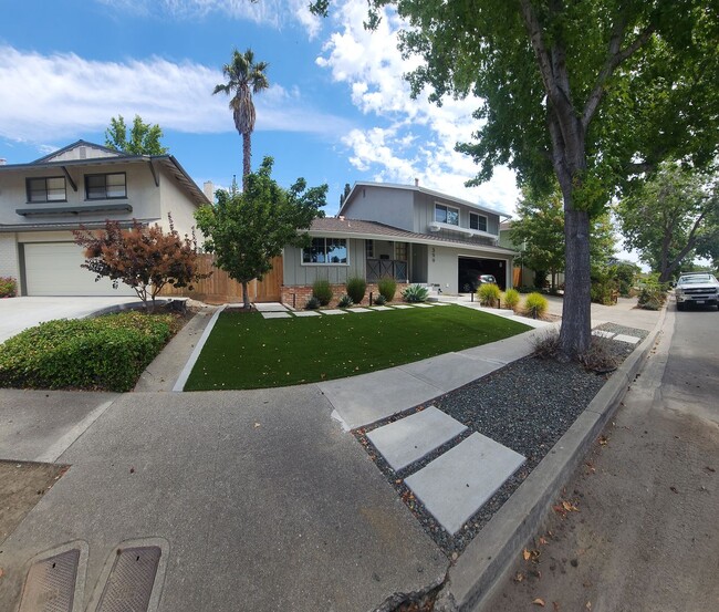 Building Photo - 6 bed 3 bath Spacious home near Cal Poly