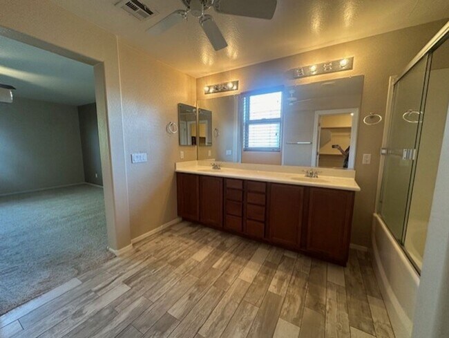 Building Photo - LYONS GATE COMMUNITY, 3PLUS DEN TWO STORY ...