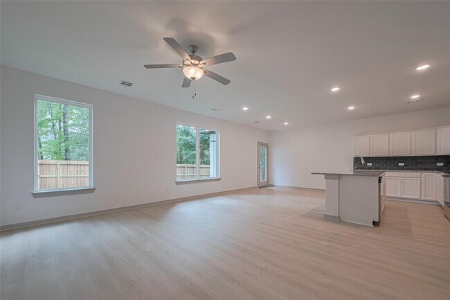 Building Photo - 11622 Twain Dr