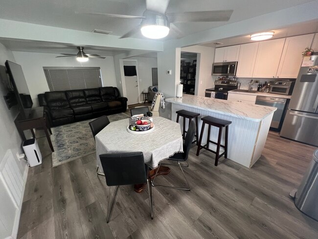 Building Photo - 5210 43rd Terrace N