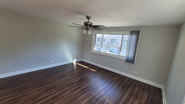Building Photo - 120 Cotuit Ct