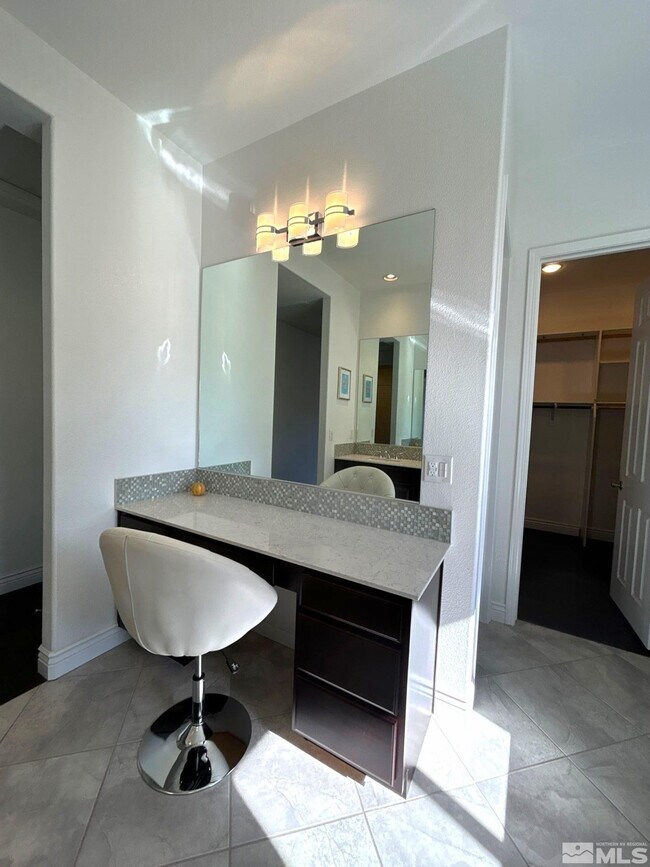 Building Photo - 2070 Blue Boy Ln