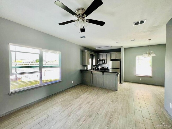 Building Photo - 14 Nassau St