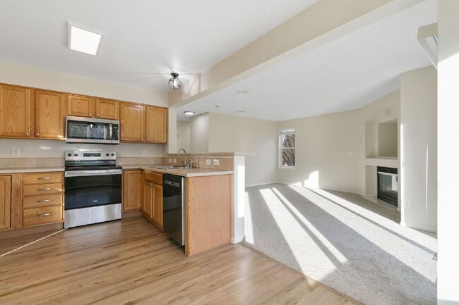 Building Photo - 7875 Montarbor Dr