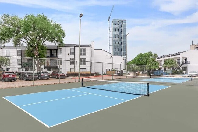 Building Photo - 4400 Memorial Dr