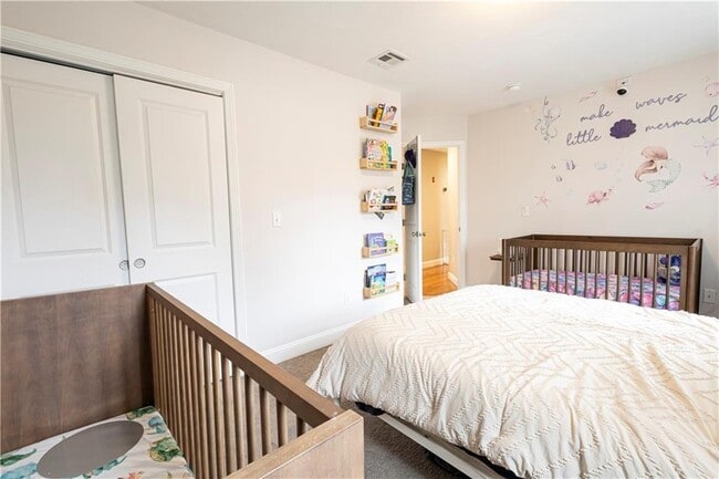 Building Photo - 88 Phillip Ave