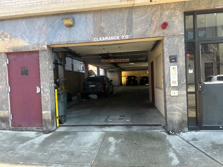 Building Photo - 6114 Palisade Ave