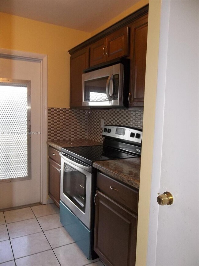 Building Photo - 1450 Atlantic Shores Blvd