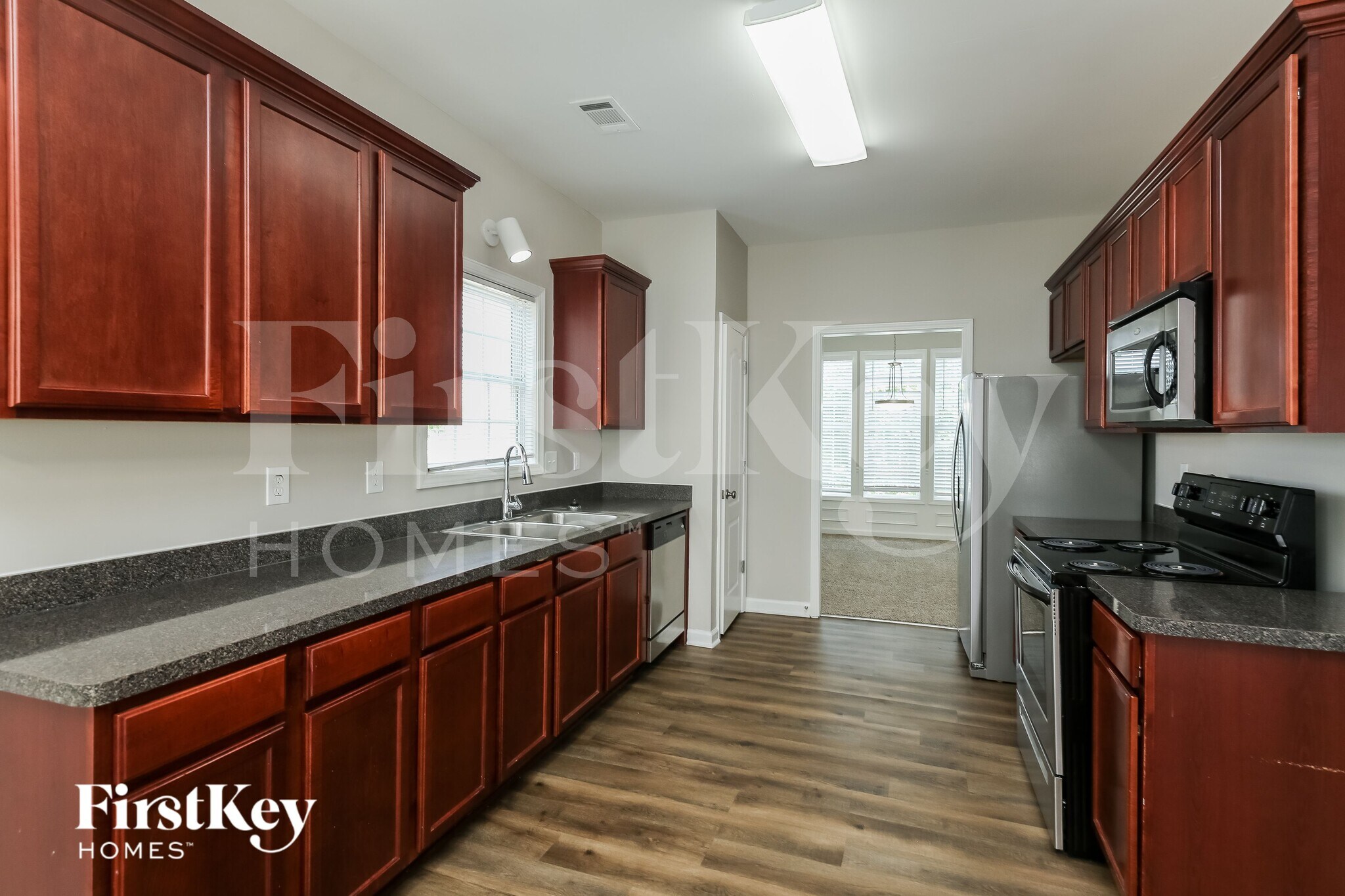 Building Photo - 731 Mallard Dr