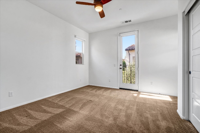 Building Photo - 519 S Melrose St