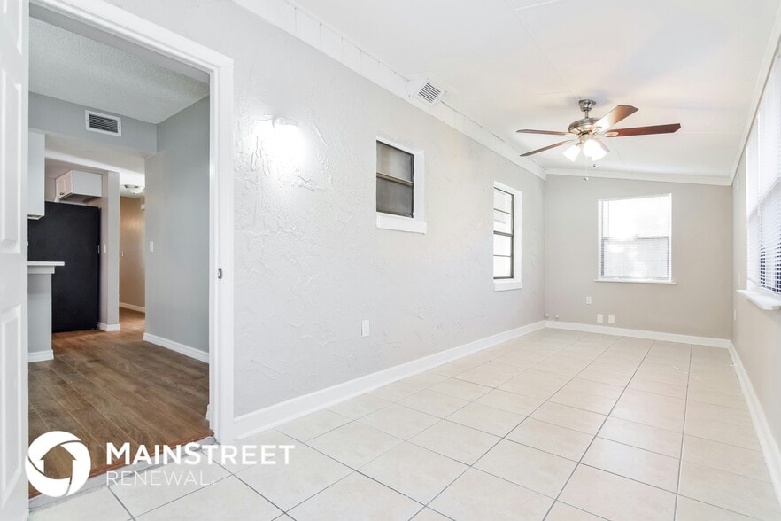 Building Photo - 3233 Timberline Rd