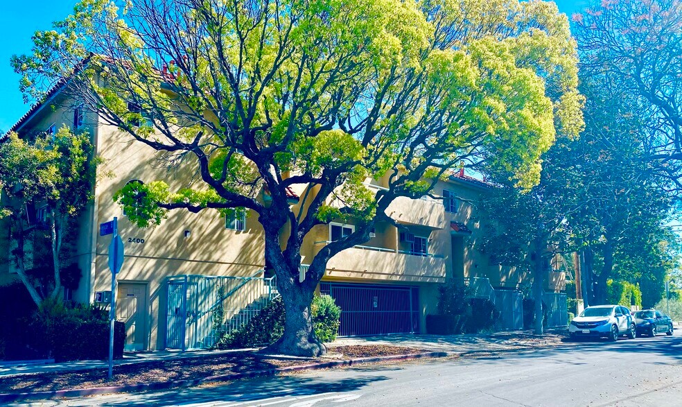 Building Photo - 2400 Walnut Ave