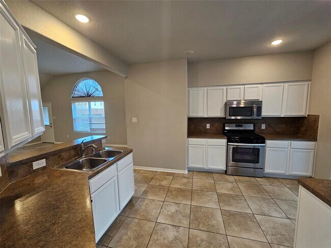 Building Photo - 5003 Colony Hurst Trail