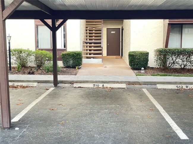 Building Photo - 510 Fairways Cir