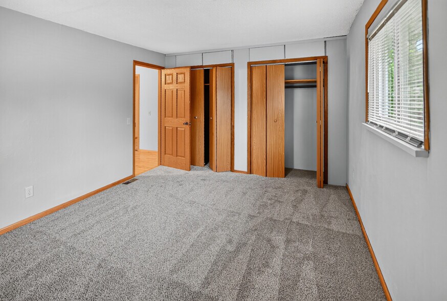 Building Photo - 202 Silver Road