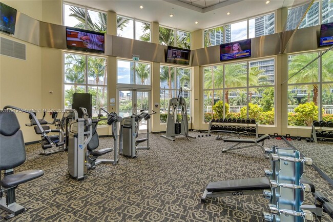 Building Photo - 901 Brickell Key Blvd
