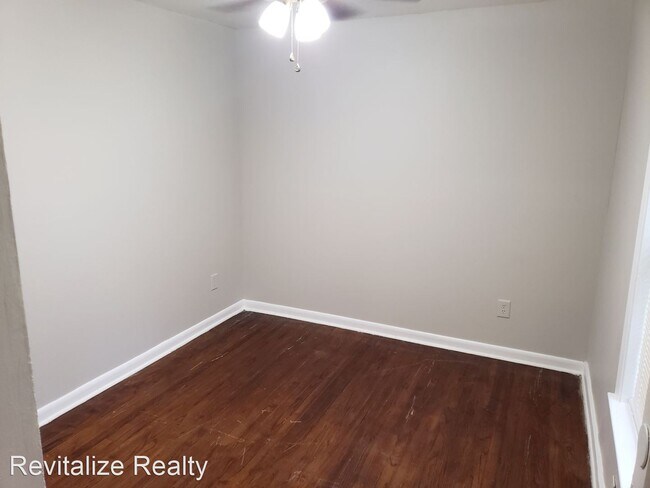 Building Photo - 2 br, 1 bath House - 1907 Halls Mill Rd