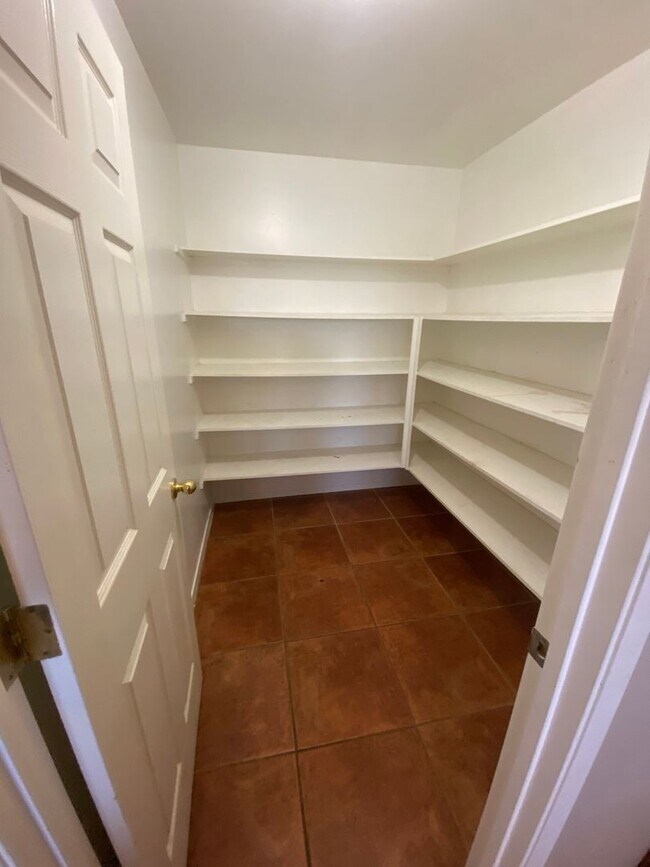 Building Photo - 11115 Cactus Valley Dr