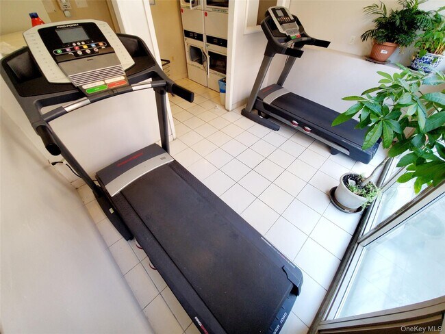 Building Photo - 83-75 117th St