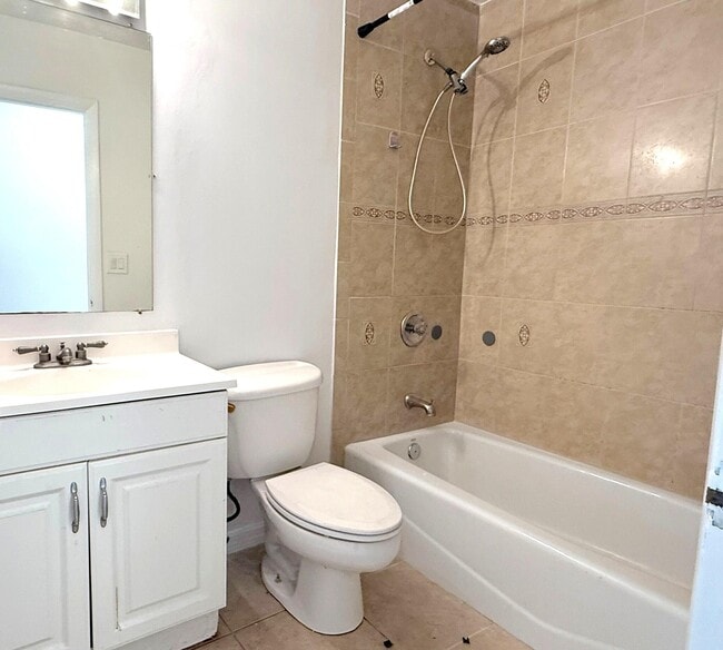 Building Photo - 3364 Jefferson St