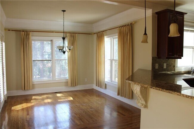 Building Photo - 9858 Talisman Dr