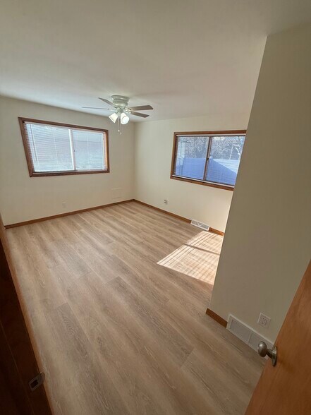 Bedroom 1 from door - 757 Southeast Ave