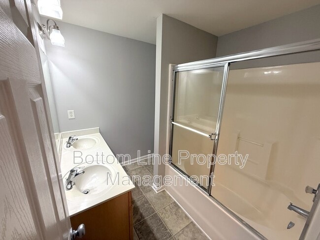 Building Photo - 1131 Ilana Ct