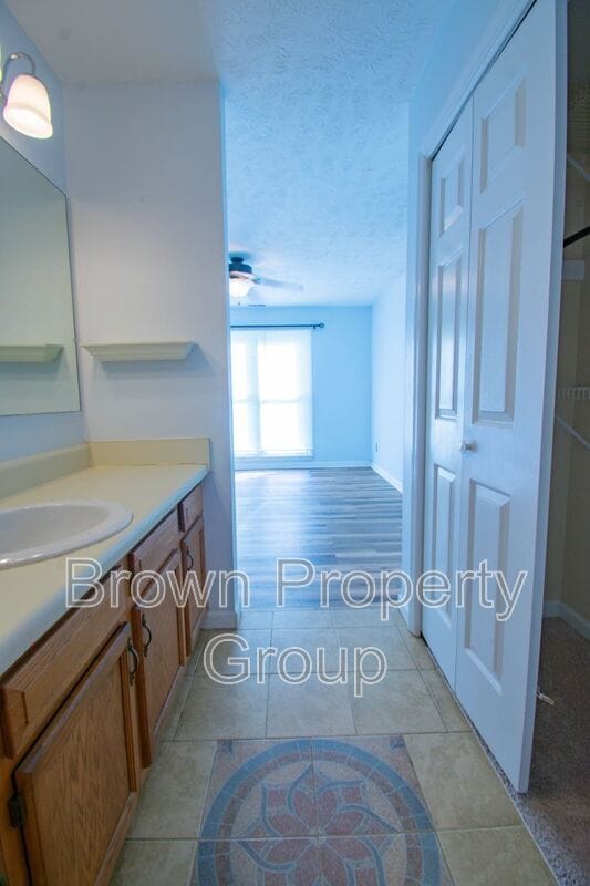 Building Photo - 6839 Shawcross Ln