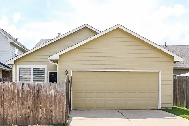 Building Photo - 17243 Lafayette Hollow Ln