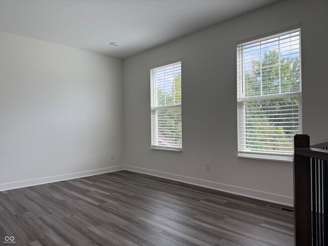 Building Photo - 912 Yorkshire Ln