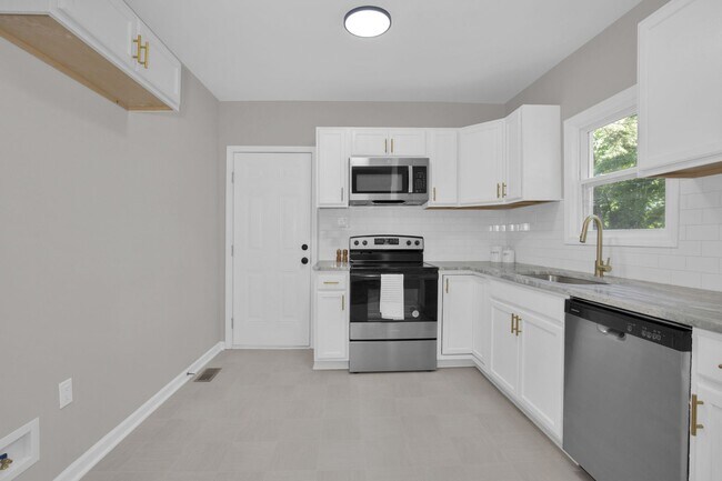 Building Photo - 5112 Cannon St