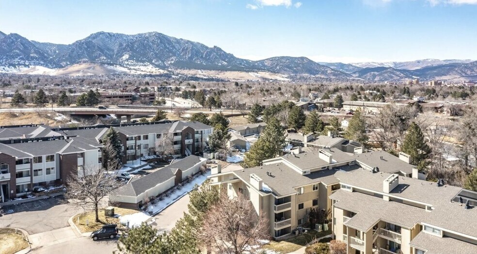 Building Photo - 60 S Boulder Cir