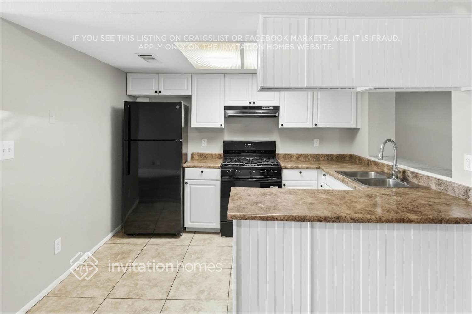 Building Photo - 3068 N 87th Ave