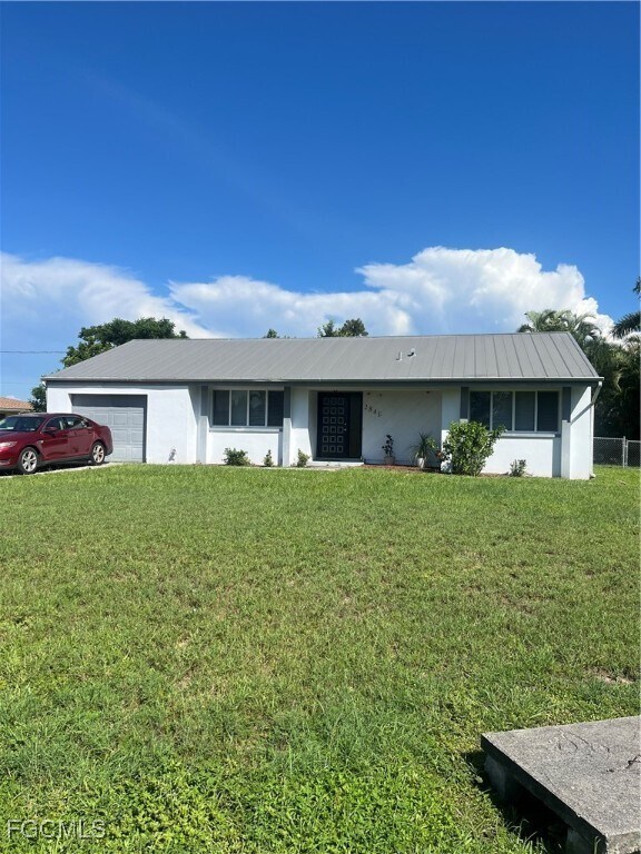 Primary Photo - 2841 SE 17th Ave