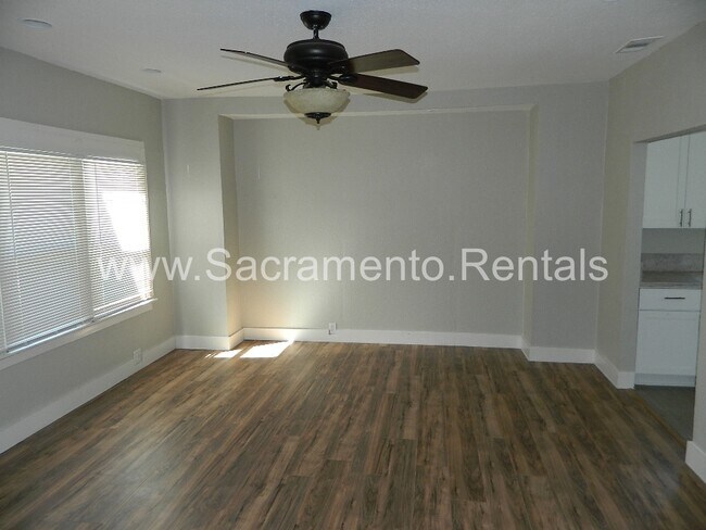 Building Photo - Updated 2bd/1ba Home with Garage near UCD Med Center