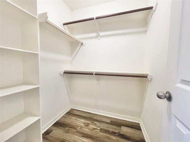 Building Photo - 1622 Cohn St