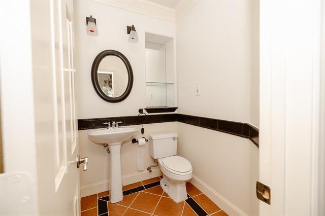 Building Photo - 624 Horseshoe Bend