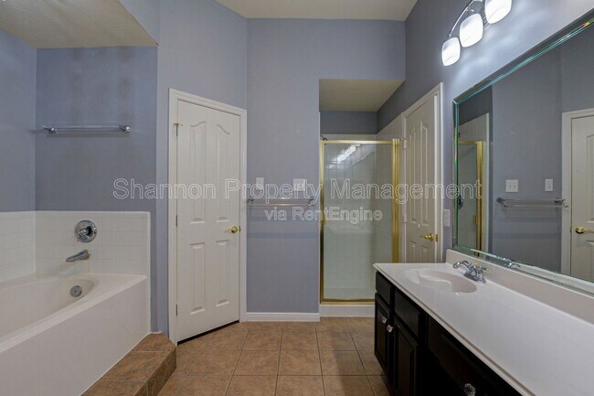 Building Photo - 3403 Kerr Ln