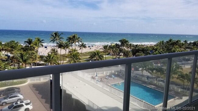 Building Photo - 111 N Pompano Beach Blvd