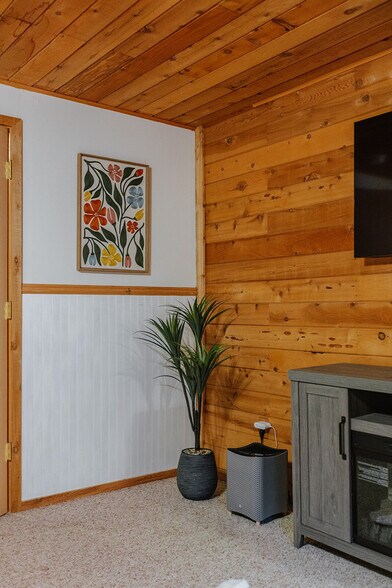 Building Photo - 8448 Starlite Pines Rd
