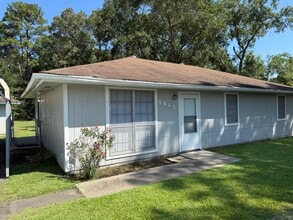 Building Photo - 5845 Pine Hill Dr