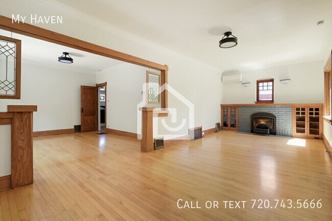Building Photo - 1121 S Williams St