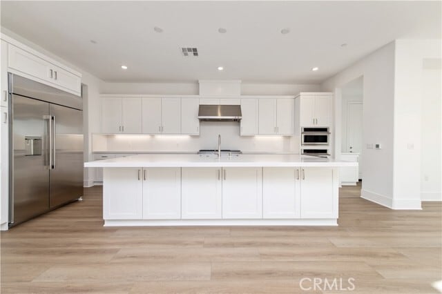 Building Photo - 246 Sora