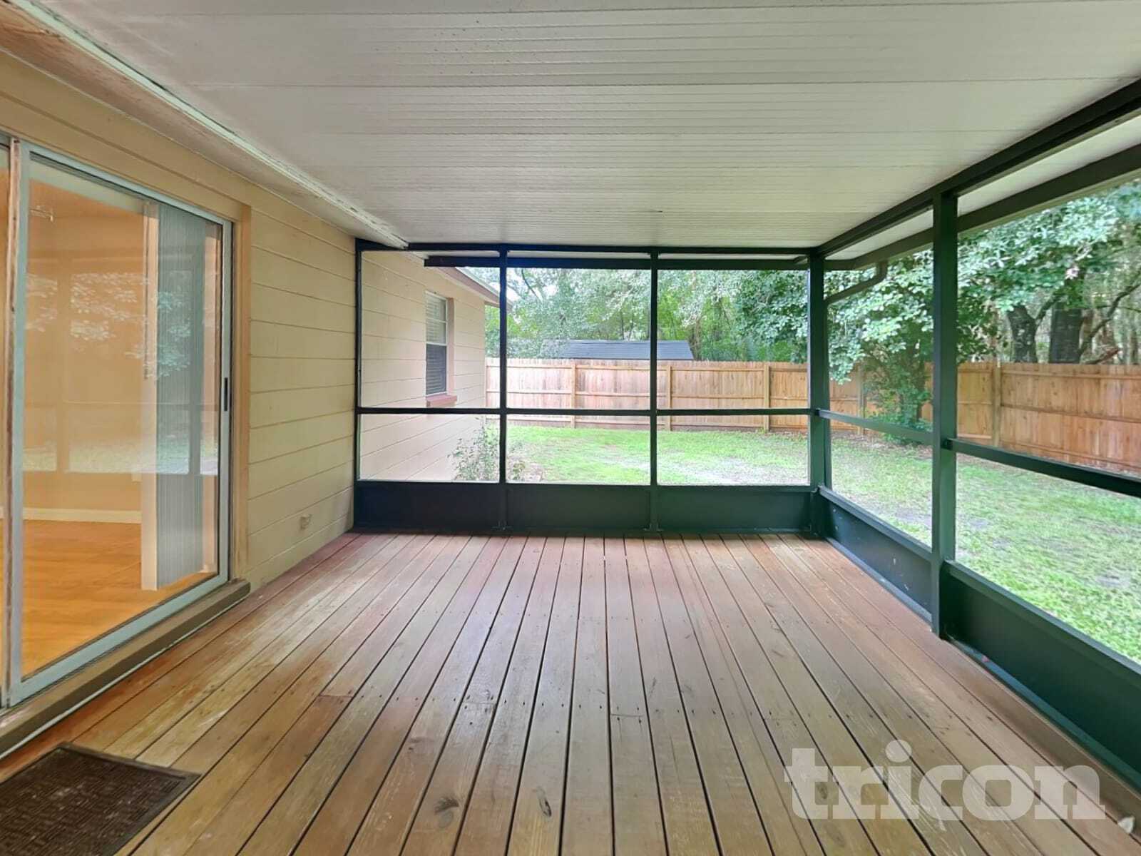 Building Photo - 18307 Oakdale Rd