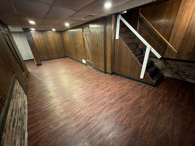 Building Photo - Single Family Home on Marland Heights for Rent