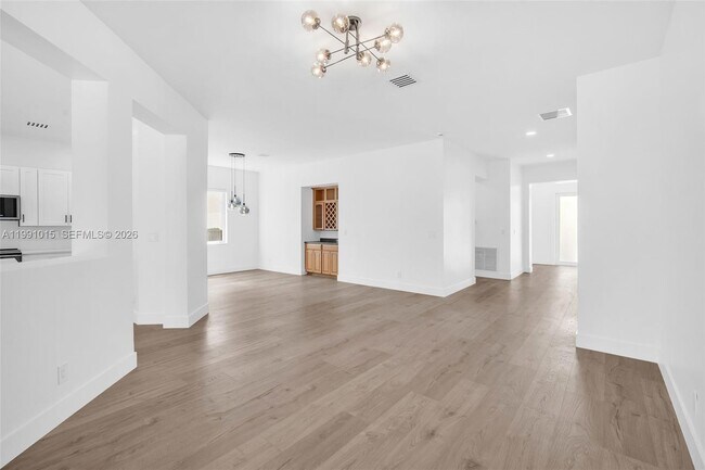 Building Photo - 19381 Stonebrook St