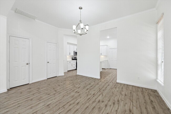 Building Photo - 13639 Brookbluff Ln