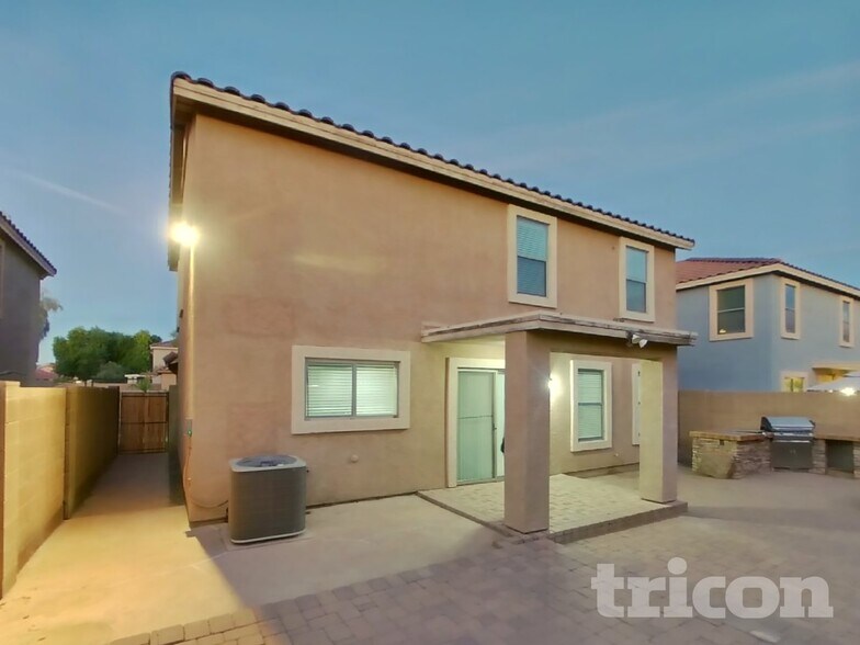 Building Photo - 15923 N 169th Dr